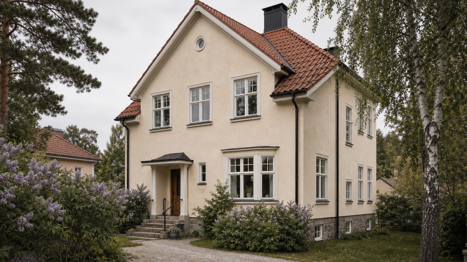 Putsfasader i Hallstavik med putsad fasad med varm nordisk finish för villor, flerbostadshus och lokala fastigheter